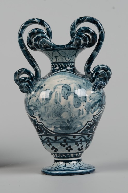 Geglazuurd vaasje van Lanterna, Savona na de restauratie.